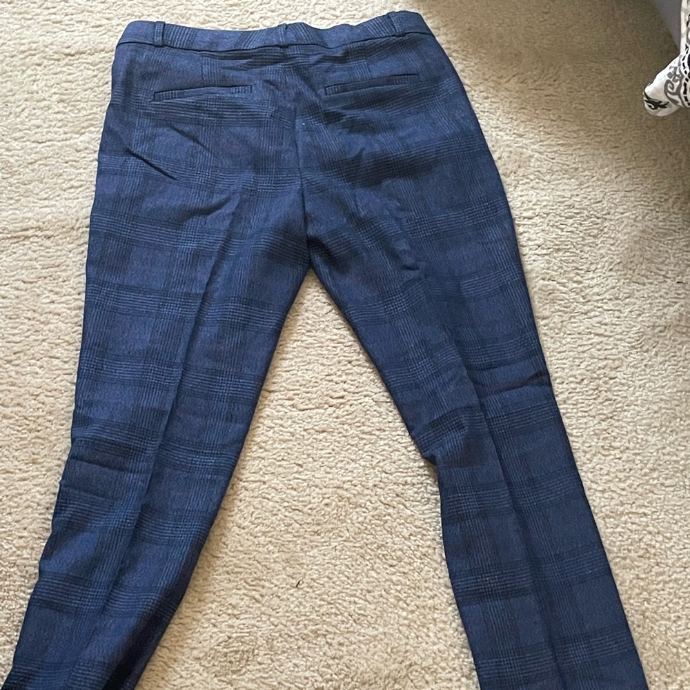 Great plaid pants!